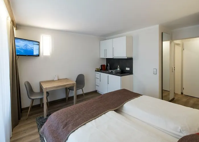 Butterfly Apartment *